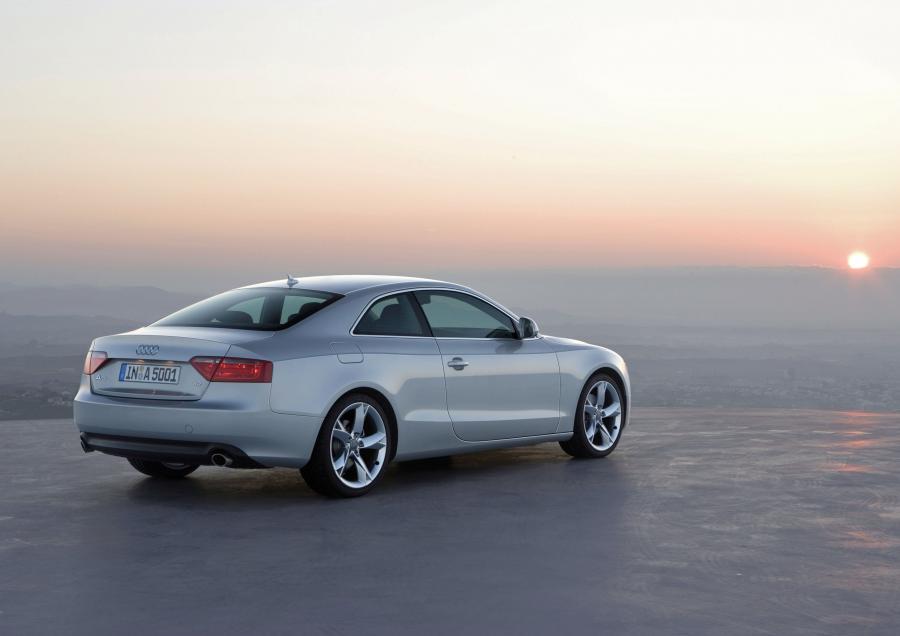  Audi A5 Coupe 3.2 2007 года  (WW) (фото 27 из 36)